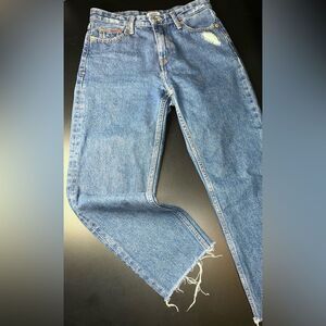 TOMMY JEANS| Izzy High Rise Slim jeans Y2K VTG Raw Hem Size 25x30 EUC